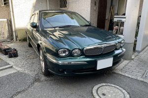 ジャガーXタイプ 天井  浮き 剥がれ 垂れ下がり 張替え ｜東京 新宿区