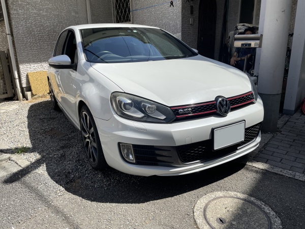 VWゴルフ 天井 浮き 剥がれ 垂れ下がり 張替え 防音断熱材施工 |東京 新宿区