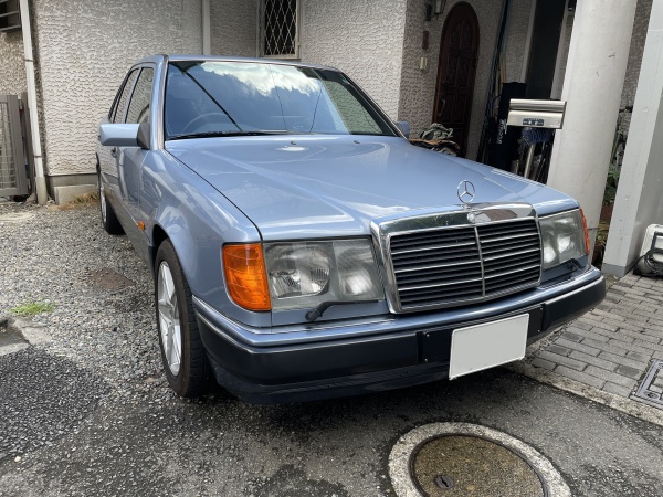 ベンツ300E(W124) 天井 浮き 剥がれ 垂れ下がり 張替え|東京 新宿区