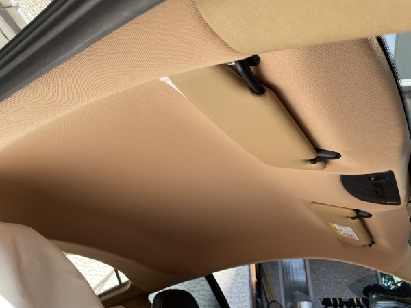 ポルシェケイマン type-981 天井張り替え  浮き 剥がれ 垂れ下がり 防音断熱材｜東京 新宿区