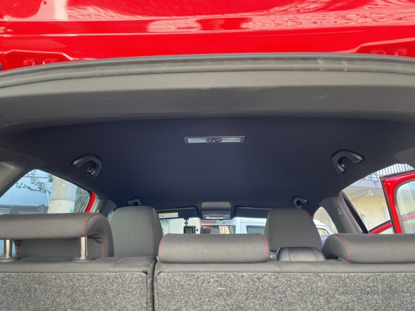 フォルクスワーゲンゴルフ 天井  浮き 剥がれ 垂れ下がり 張替え ｜東京 新宿区