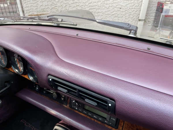 ポルシェ911ターボ type-964 ダッシュボード 台座痕 補修｜東京 新宿区