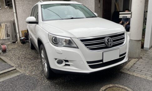 フォルクスワーゲン ティグアン 天井張替え  浮き 剥がれ 垂れ下がり 防音断熱材施工 ｜東京 新宿区