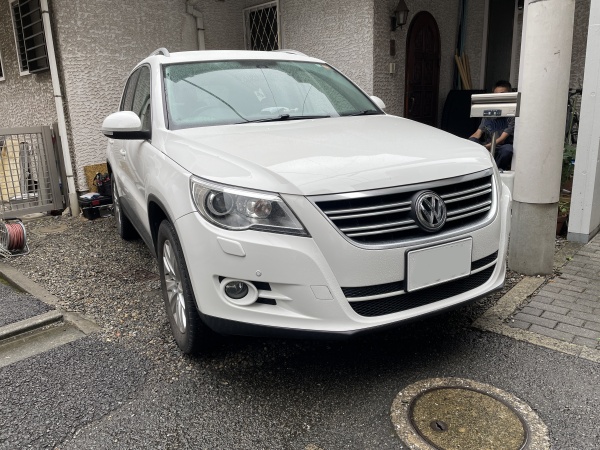 フォルクスワーゲン ティグアン 天井張替え  浮き 剥がれ 垂れ下がり 防音断熱材施工 ｜東京 新宿区