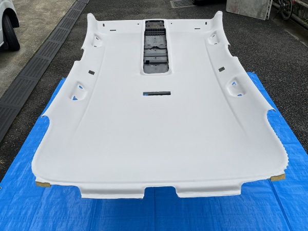 フォルクスワーゲン ティグアン 天井張替え  浮き 剥がれ 垂れ下がり 防音断熱材施工 ｜東京 新宿区