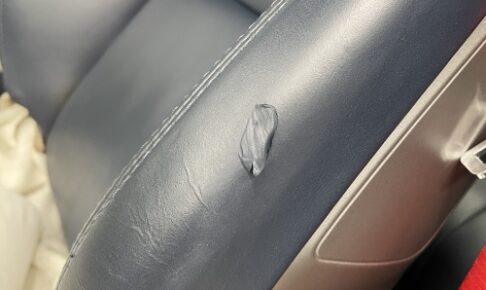 ポルシェ911 type-991 レザーシート 破れ 表皮捲れ 補修｜東京 中央区
