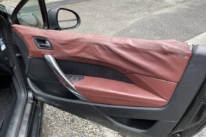 プジョー308CC ドア内張り張替え カラーチェンジ｜東京 新宿区