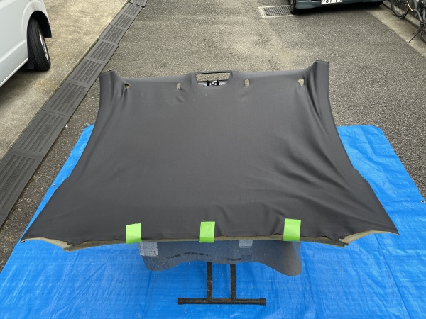 ポルシェケイマン type-718 ルーフライナー張替え＆防音断熱材施工｜東京 新宿区