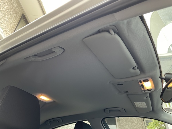 BMW116i 天井張替え 浮き 剥がれ 垂れ下がり|東京 新宿区