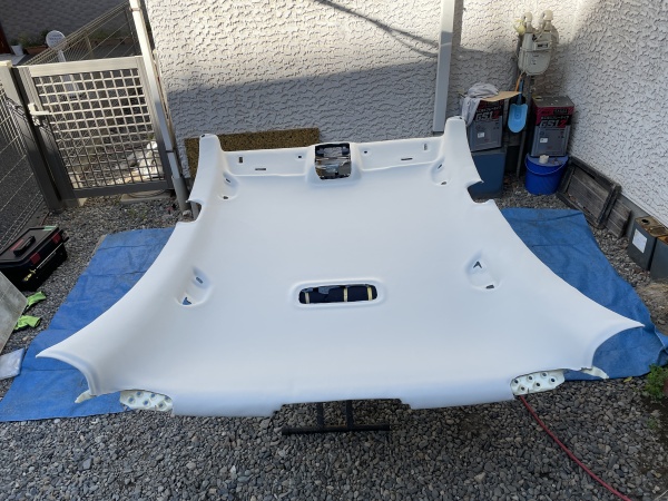 フォルクスワーゲン パサートCC 天井張替え+防音断熱材施工｜東京 新宿区