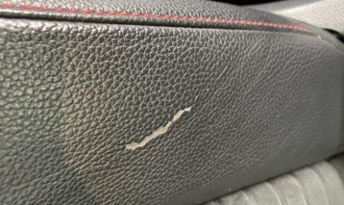 ベンツ A180 レザーシート 破れ 表皮欠損 補修｜東京 江戸川区